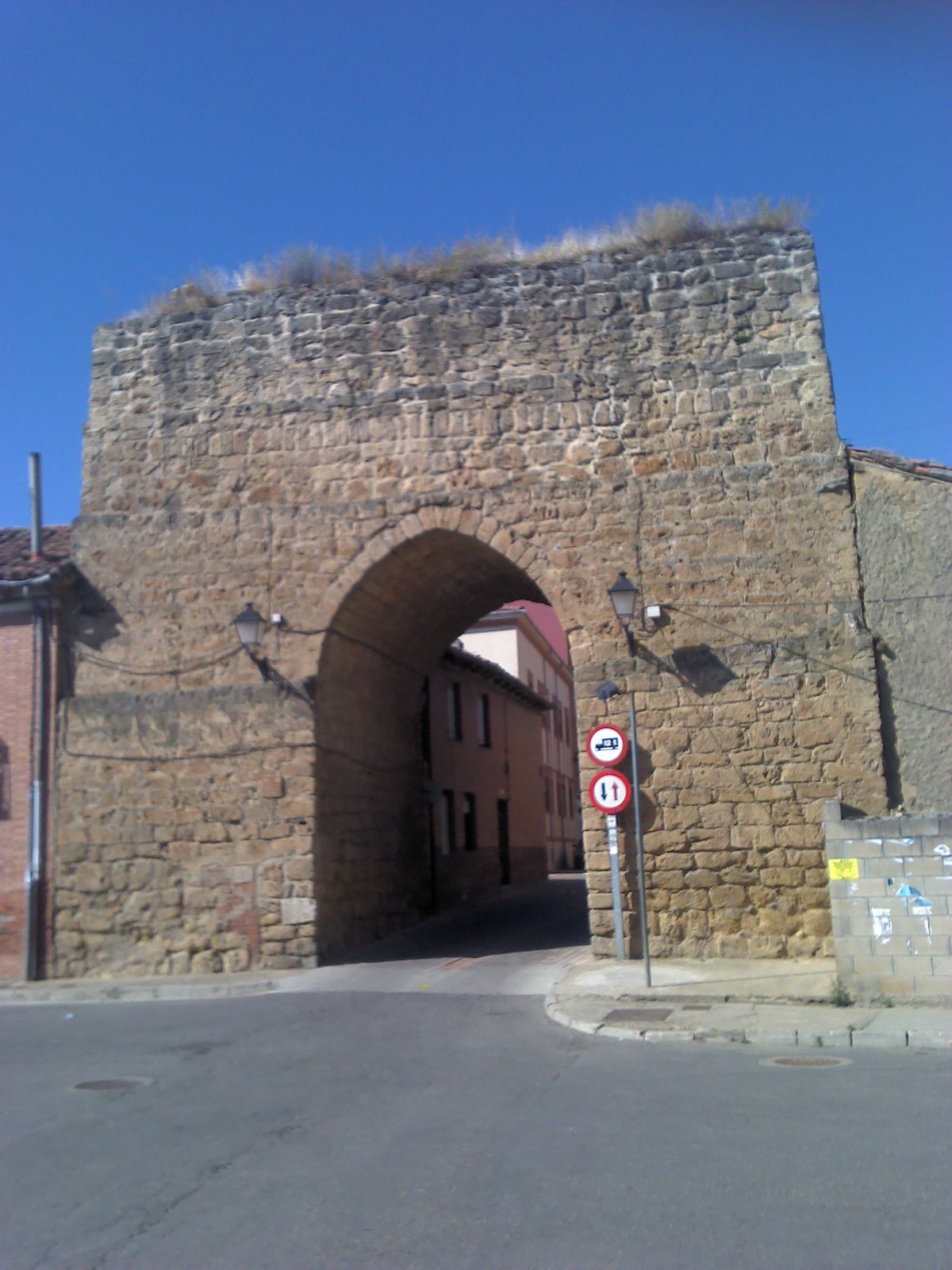 Mansilla de las Mulas on the Camino de Santiago