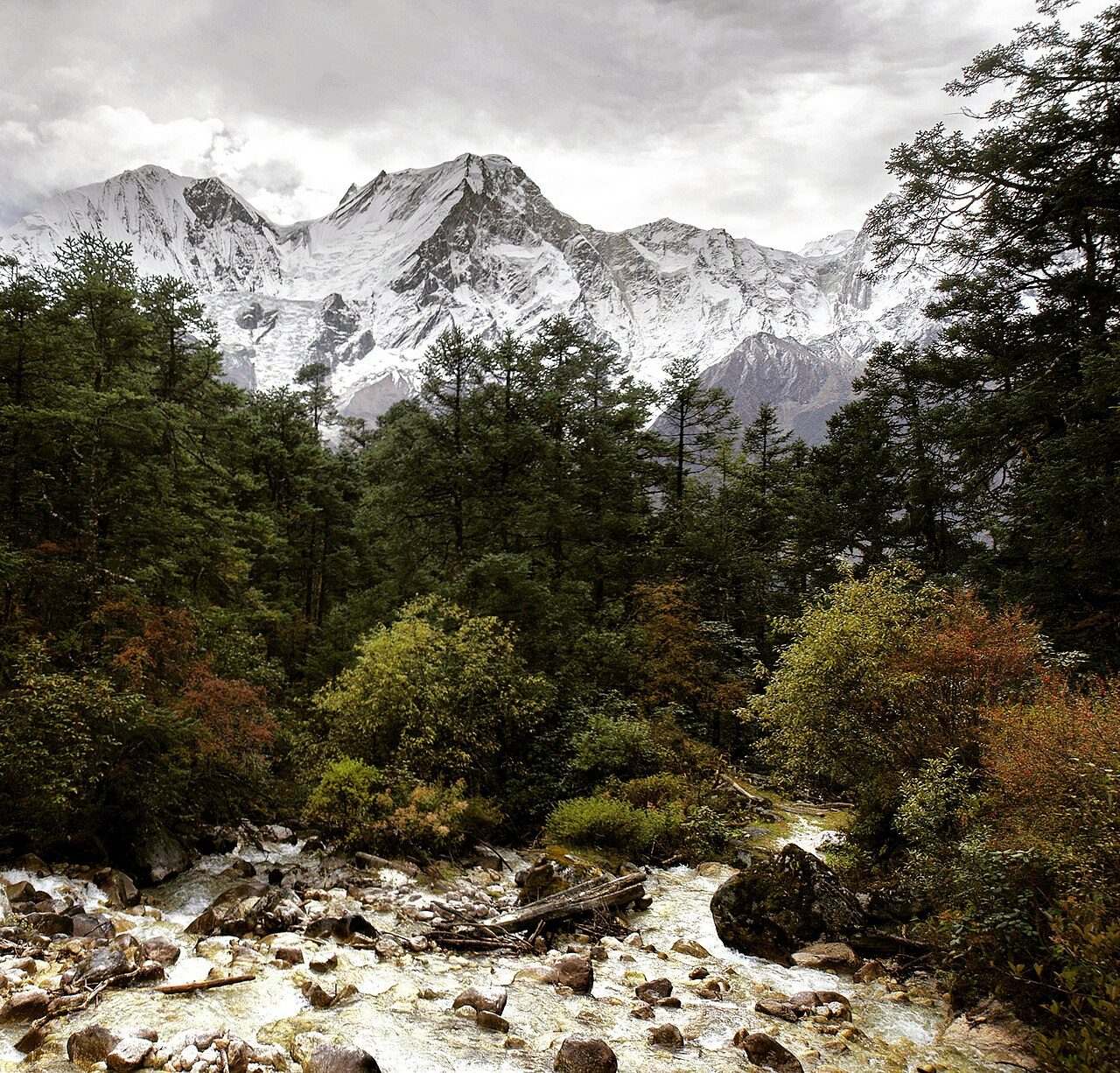 Bimthang on the Manaslu Circuit