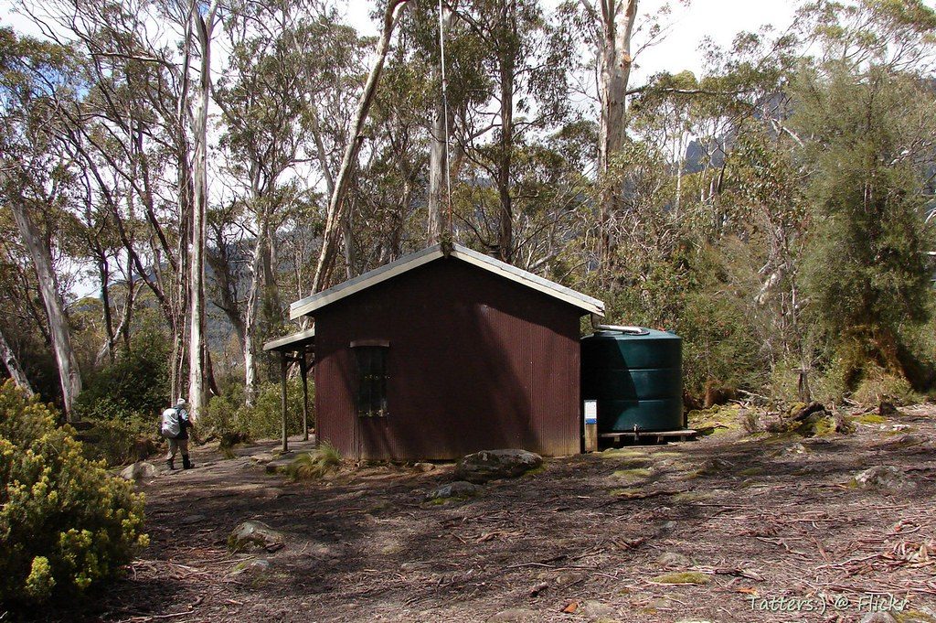 Narcissus Hut on the Overland Track