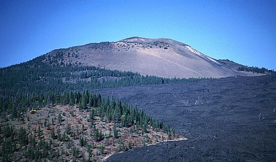 McKenzie Pass and Belknap Crater on the Pacific Crest Trail
