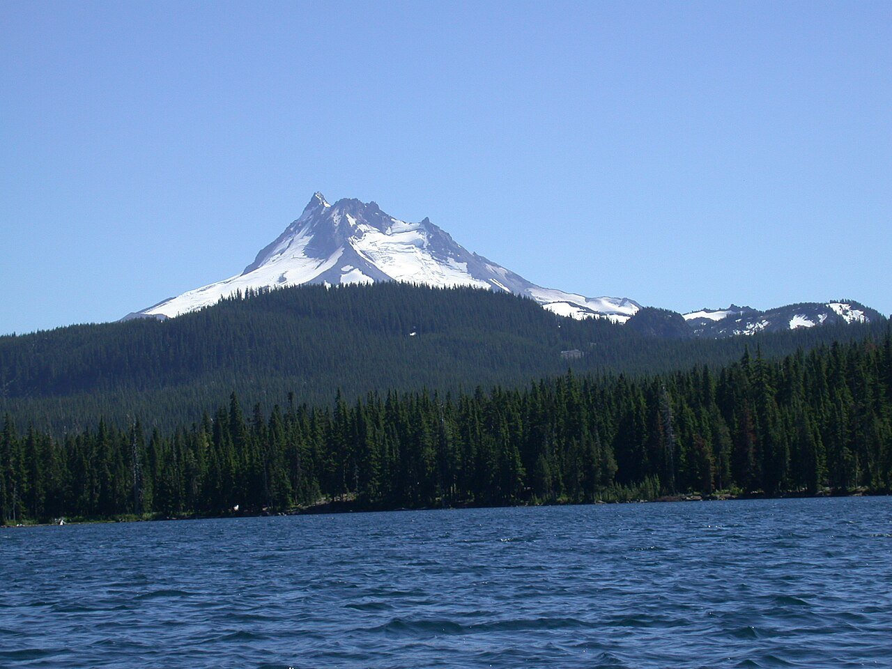 Olallie Lake on the Pacific Crest Trail