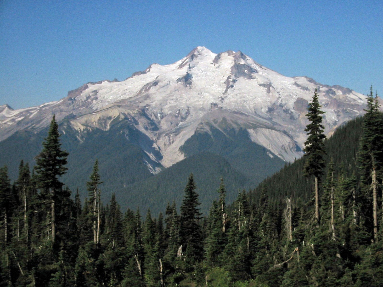 Glacier Peak and the Suiattle on the Pacific Crest Trail