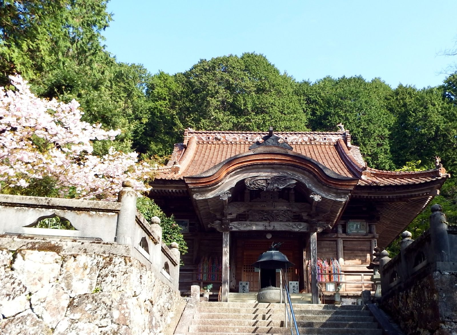 Meisekiji (Temple 43) and Ozu on the Shikoku Pilgrimage