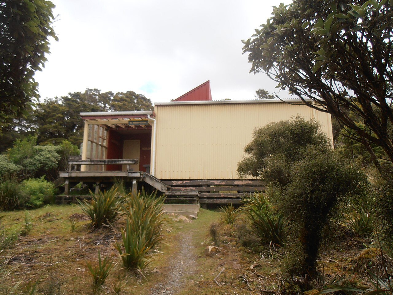 Te Matawai Hut on Te Araroa