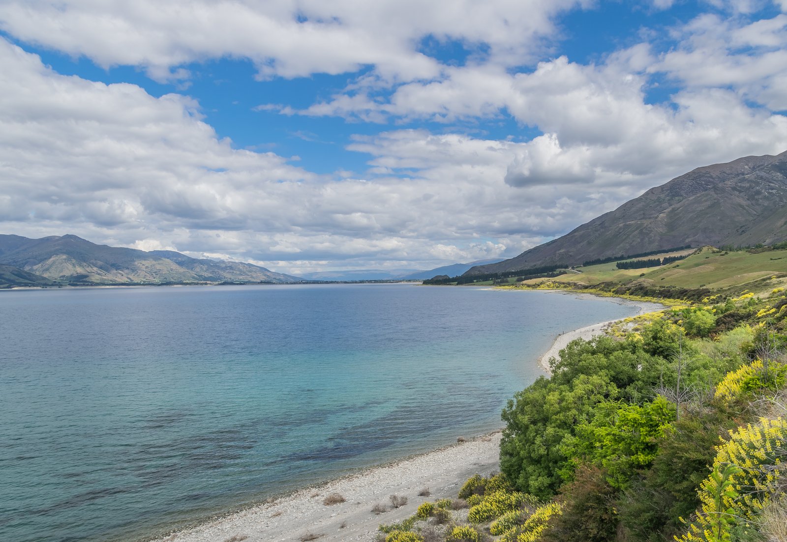 Lake Hāwea on Te Araroa